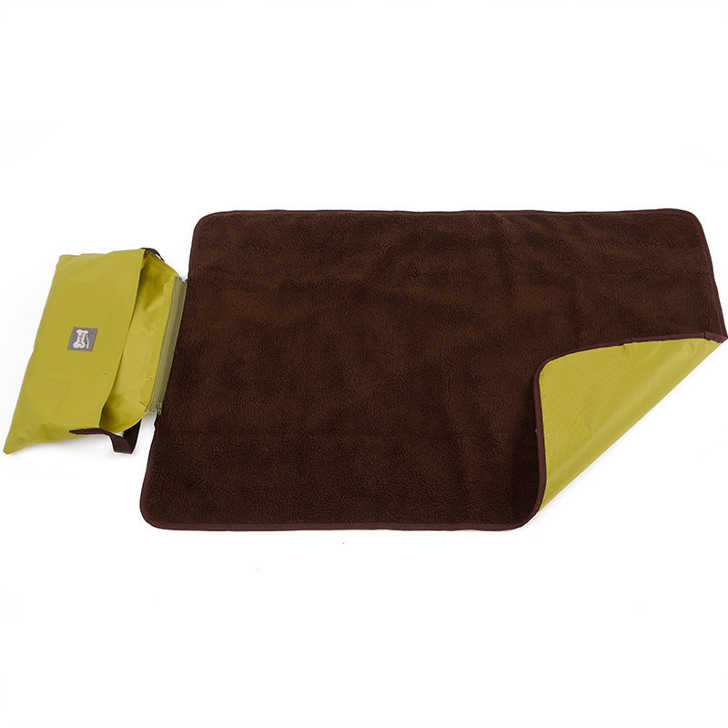 Comfortable Waterproof Pet Blanket - Cozy Portable Warmth for Adventures!